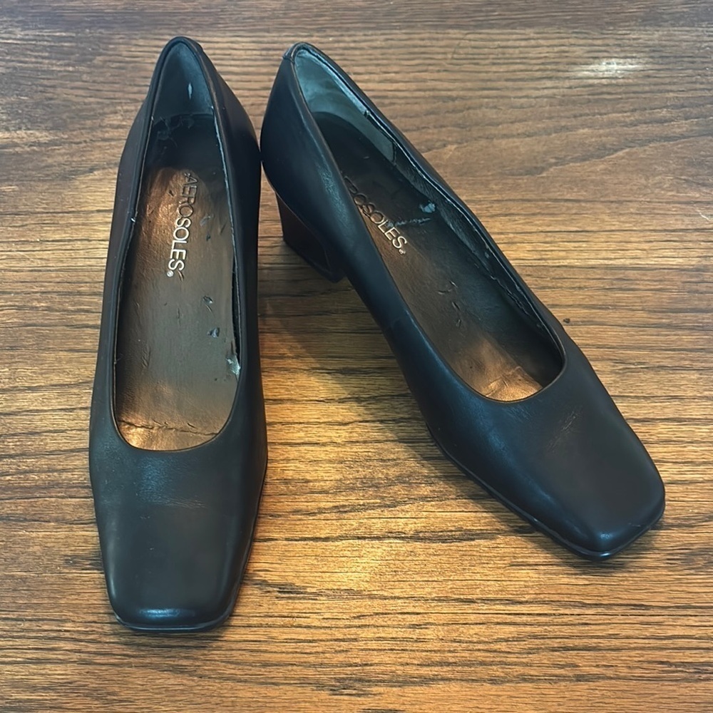 AEROSOLES Black Block Heel Pumps with Square Toe